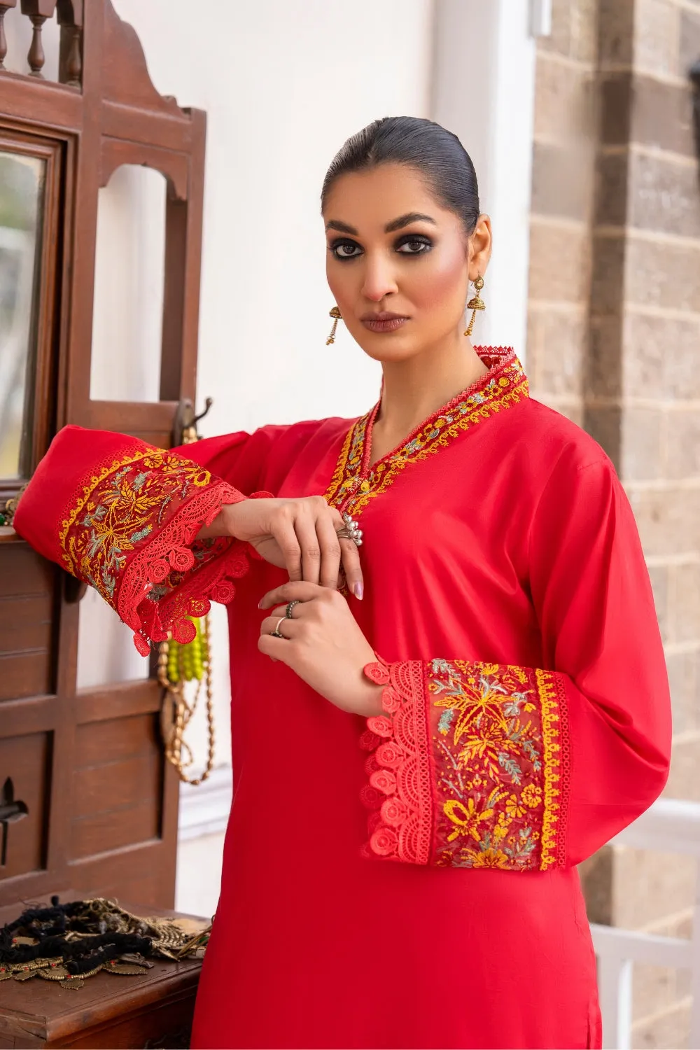 Ittehad | Embroidered Lawn | I-35